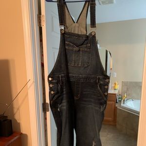 Torrid Plus size over all’s